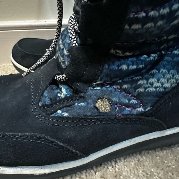 Bearpaw Tall Knit & Suede Winter Snow Boots Women’s 8 Blue Patterned Lace-Up - Picture 6 of 13